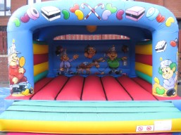 15FT X 15FT SWEETS BOUNCY CASTLE, east renfrewshire, glasgow
